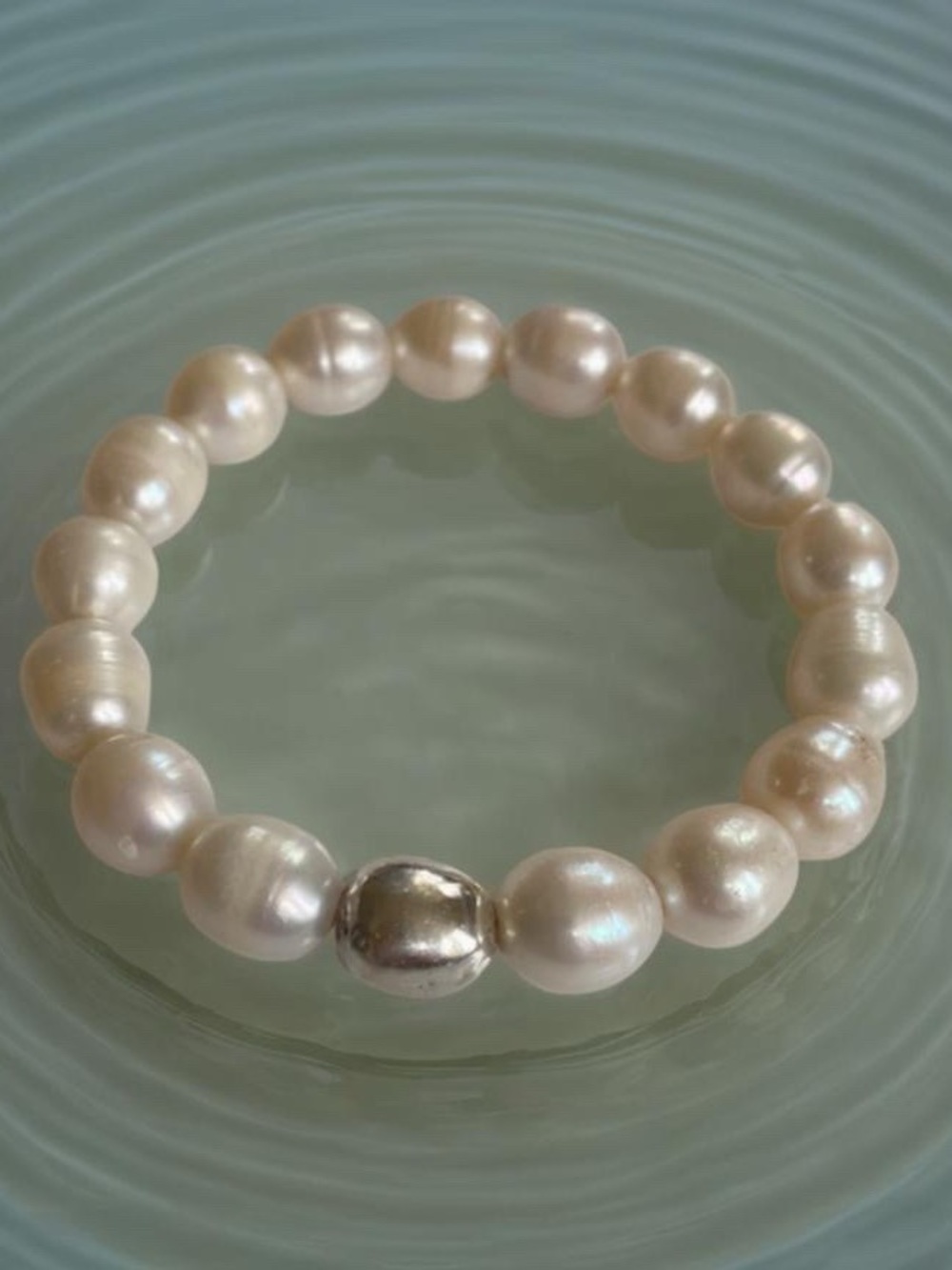 Silpada “Shine On” Pearl Stretch Bracelet with Silver Accent B2894